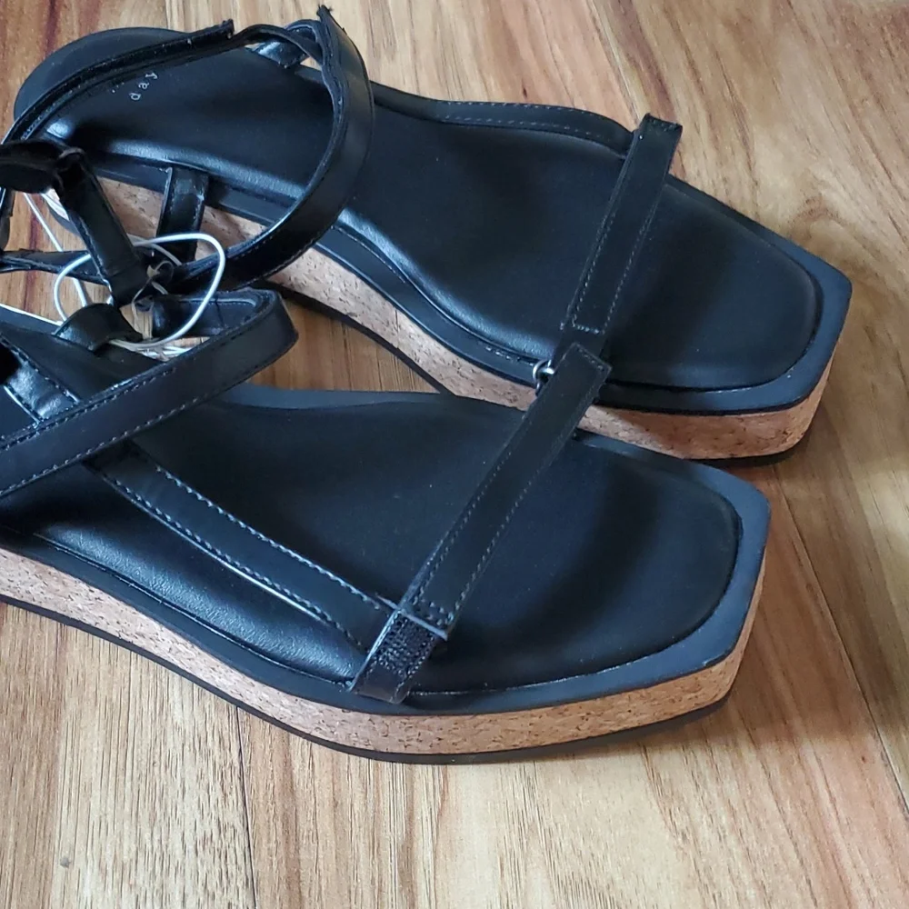 A New Day Nova cork bottom black sandals - Picture 5 of 5